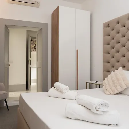 Penthouse Colosseo Iii *