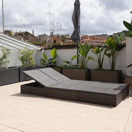 Apartamento Penthouse Colosseo Iii *